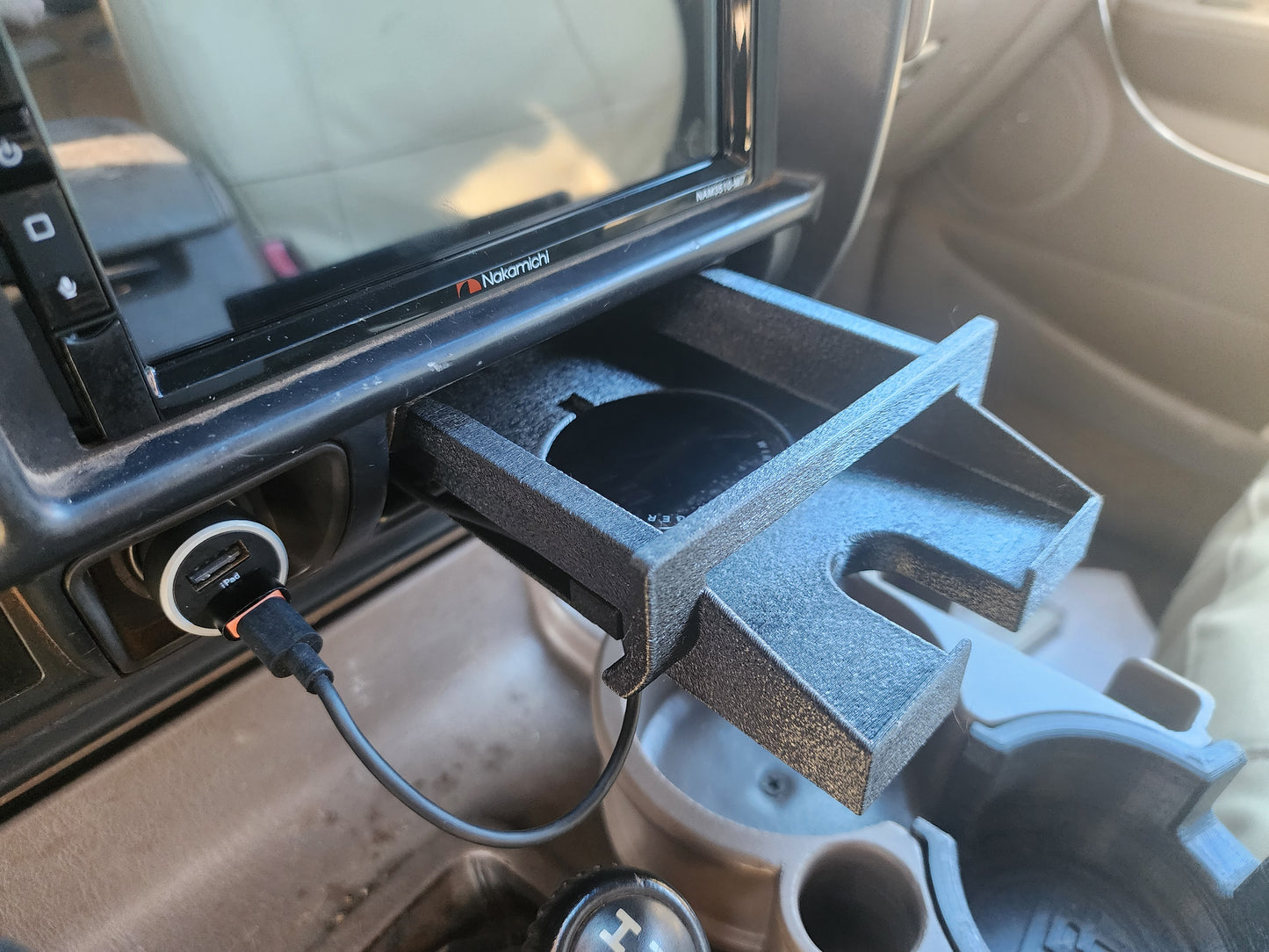 FZJ80 Toyota Landcruiser Wireless Phone Charger Ashtray Mount